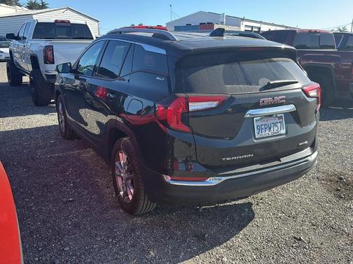 2023 GMC Terrain SLT