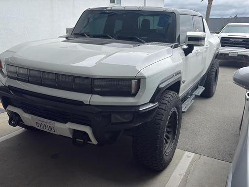 White 2023 GMC HUMMER EV Pickup 3X