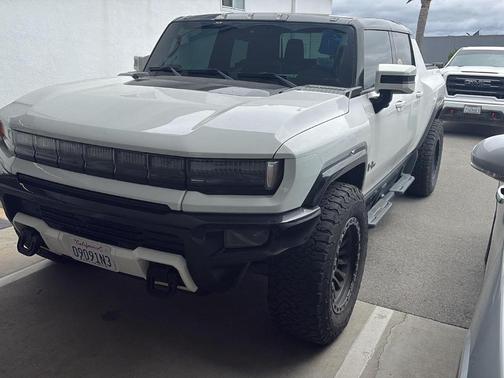 White 2023 GMC HUMMER EV Pickup 3X