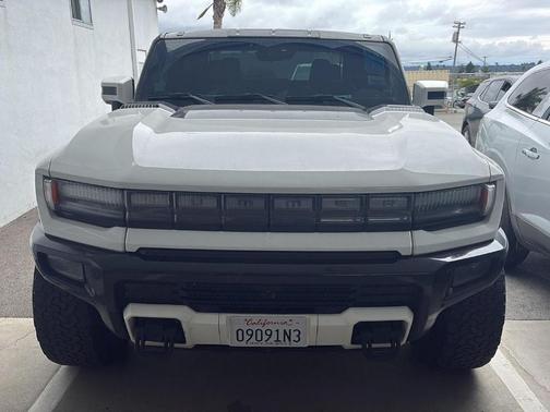 White 2023 GMC HUMMER EV Pickup 3X