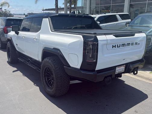 White 2023 GMC HUMMER EV Pickup 3X