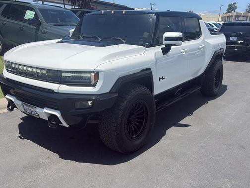 White 2023 GMC HUMMER EV Pickup 3X