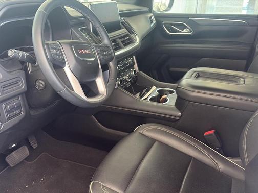 Summit White 2023 GMC Yukon XL SLT