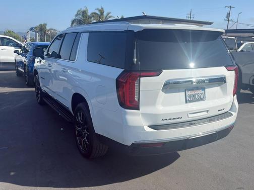 Summit White 2023 GMC Yukon XL SLT
