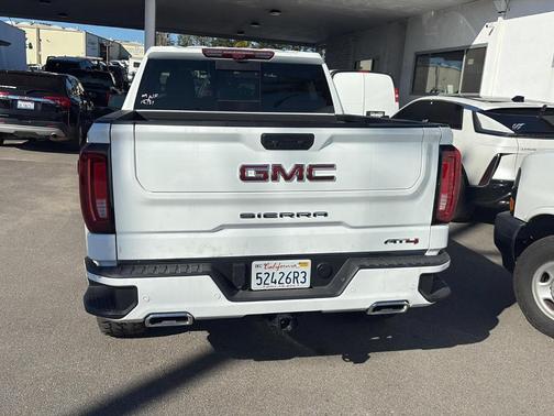 2023 GMC Sierra 1500 AT4