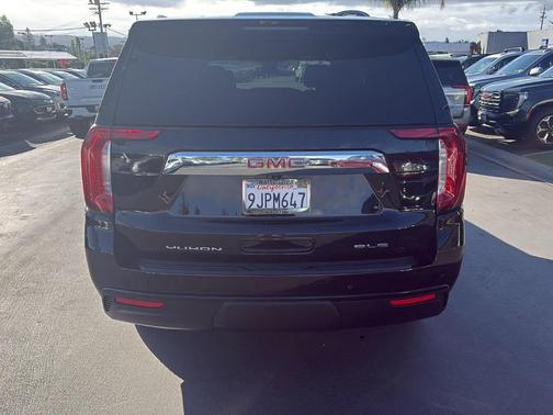 2023 GMC Yukon XL SLE