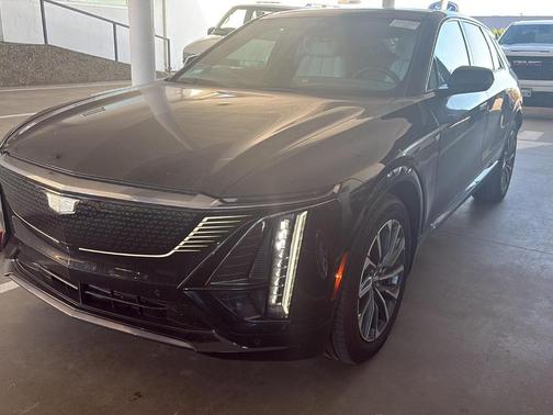 2024 Cadillac LYRIQ Sport