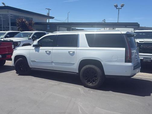 2018 Cadillac Escalade ESV Premium Luxury