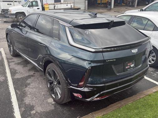 2024 Cadillac LYRIQ Sport