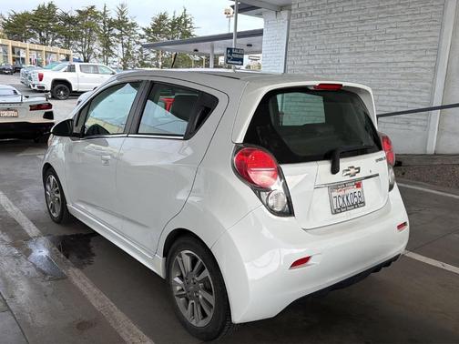 2014 Chevrolet Spark EV 2LT
