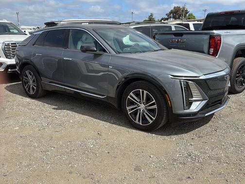 2023 Cadillac LYRIQ Luxury