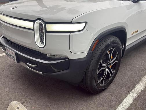 2022 Rivian R1S Launch Edition