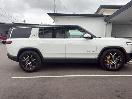 2022 Rivian R1S Launch Edition