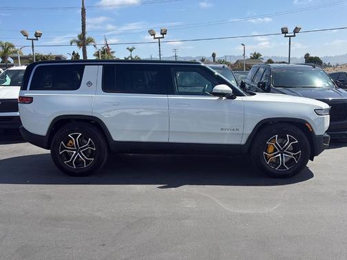 2022 Rivian R1S Launch Edition
