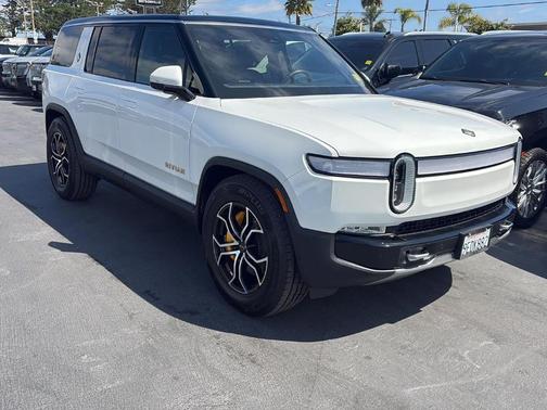 2022 Rivian R1S Launch Edition