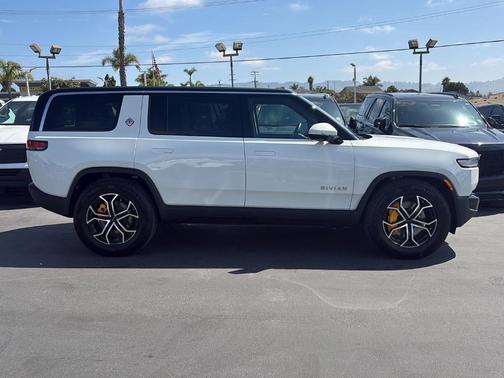 2022 Rivian R1S Launch Edition