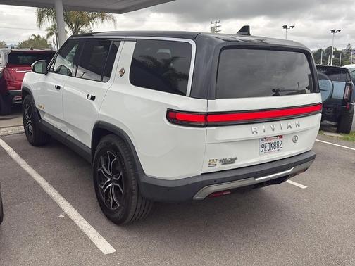 2022 Rivian R1S Launch Edition