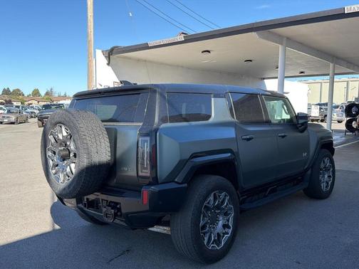Green Matte 2024 GMC HUMMER EV SUV 3X