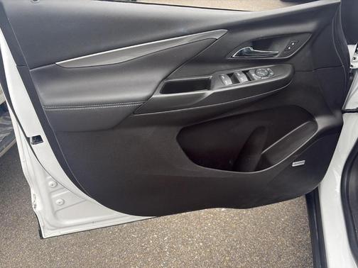 Summit White 2023 Chevrolet Bolt EV 2LT
