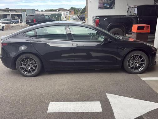 Black 2022 Tesla Model 3 Base