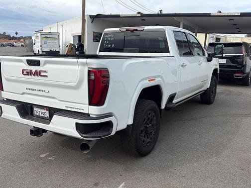 2025 GMC Sierra 2500 Denali