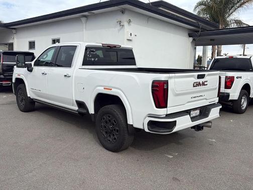 2025 GMC Sierra 2500 Denali