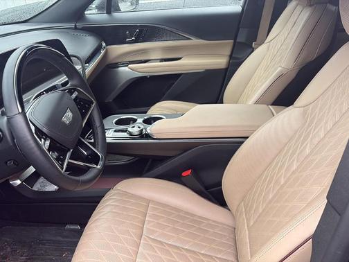 Stellar Black Metallic 2024 Cadillac LYRIQ Sport