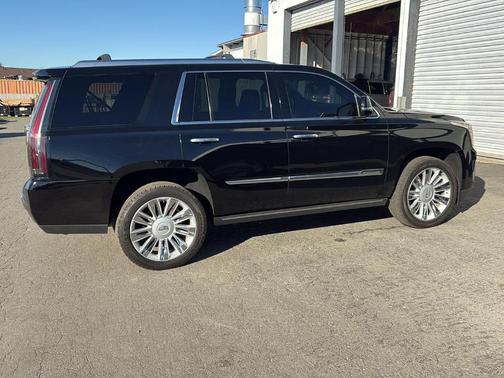 2015 Cadillac Escalade Platinum