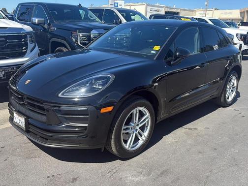 2024 Porsche Macan Base