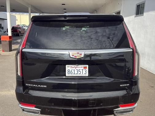 2023 Cadillac Escalade ESV Luxury