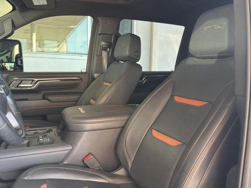 2024 GMC Sierra 2500 AT4