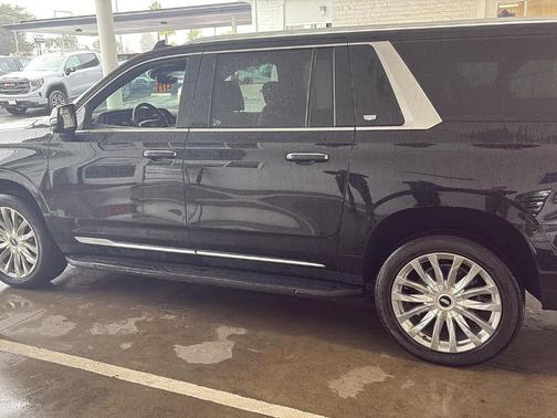 2022 Cadillac Escalade ESV Premium Luxury