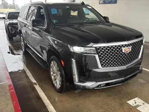 2022 Cadillac Escalade ESV Premium Luxury