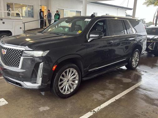 2022 Cadillac Escalade ESV Premium Luxury