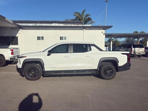 2024 Chevrolet Silverado EV WT