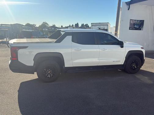 2024 Chevrolet Silverado EV WT
