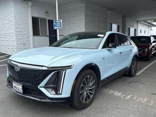 2024 Cadillac LYRIQ Sport