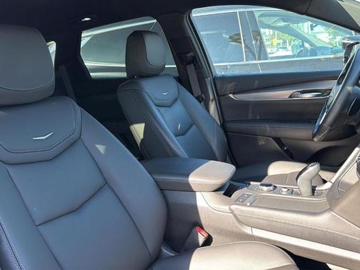 2023 Cadillac XT5 Luxury