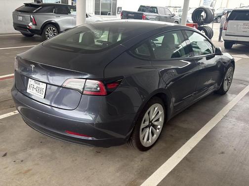 2022 Tesla Model 3 Base
