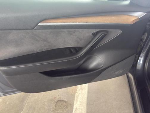 2022 Tesla Model 3 Base