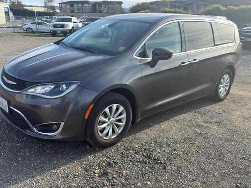 2018 Chrysler Pacifica Touring Plus