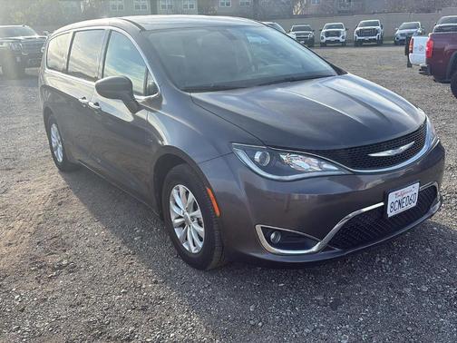 2018 Chrysler Pacifica Touring Plus