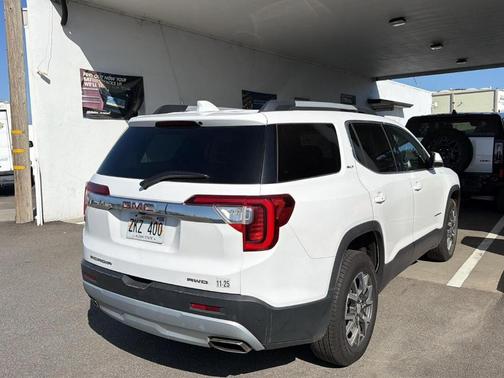 Summit White 2023 GMC Acadia SLT