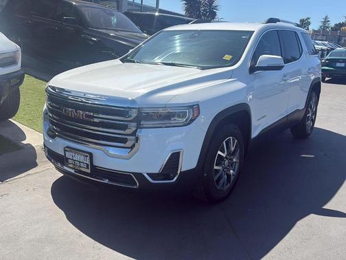 Summit White 2023 GMC Acadia SLT