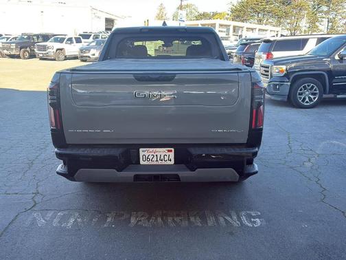2024 GMC Sierra EV Denali