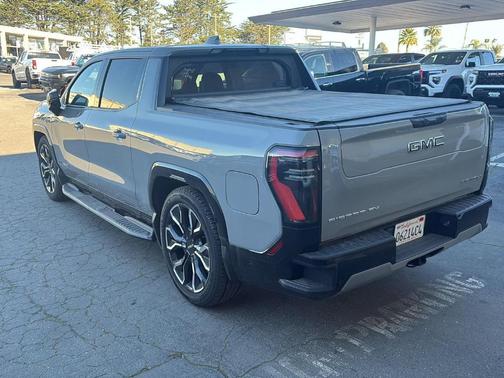 2024 GMC Sierra EV Denali