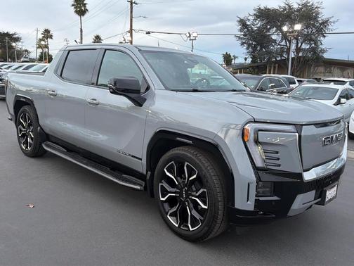 2024 GMC Sierra EV Denali