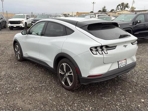 2022 Ford Mustang Mach-E Select