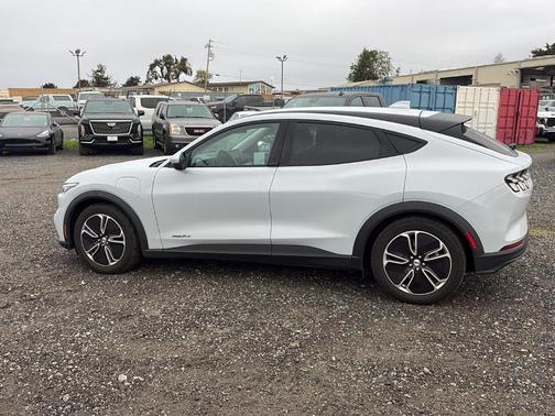 2022 Ford Mustang Mach-E Select