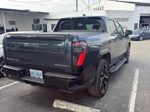 Deep Ocean 2025 GMC Sierra EV Denali